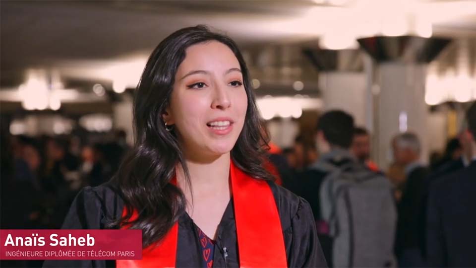 Témoin diplômée Anaïs Saheb (vidéo)